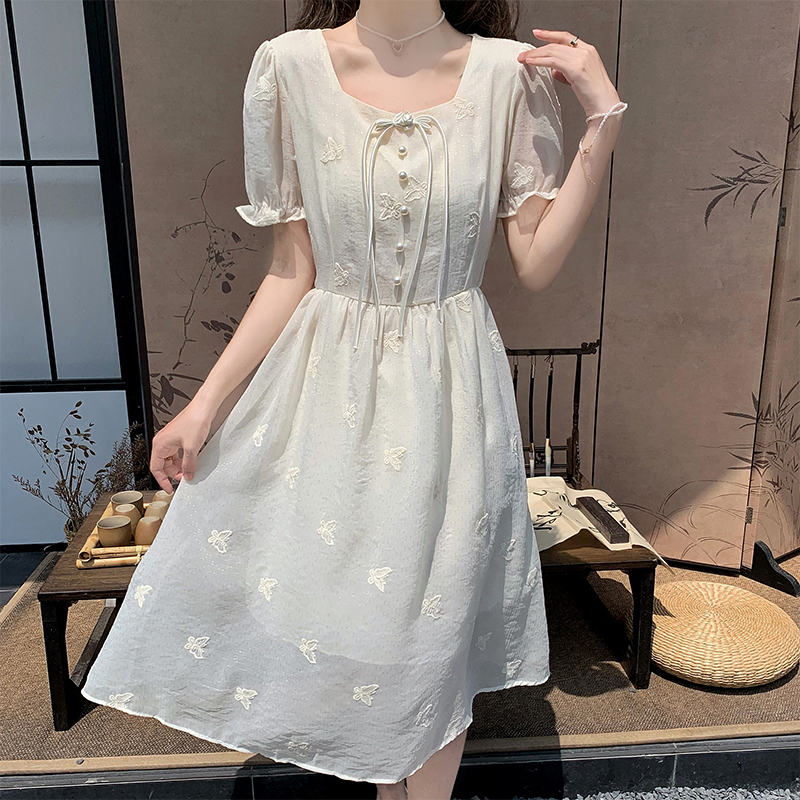 New Chinese Style Embroidered Apricot Dress with Square Neck and Puff Sleeves - Image 4
