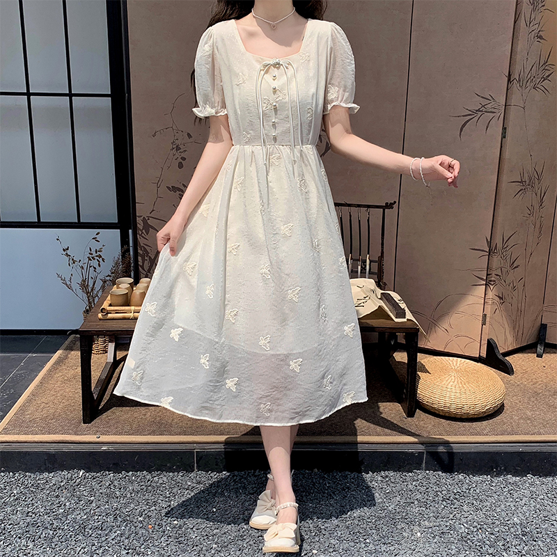 New Chinese Style Embroidered Apricot Dress with Square Neck and Puff Sleeves - Image 2