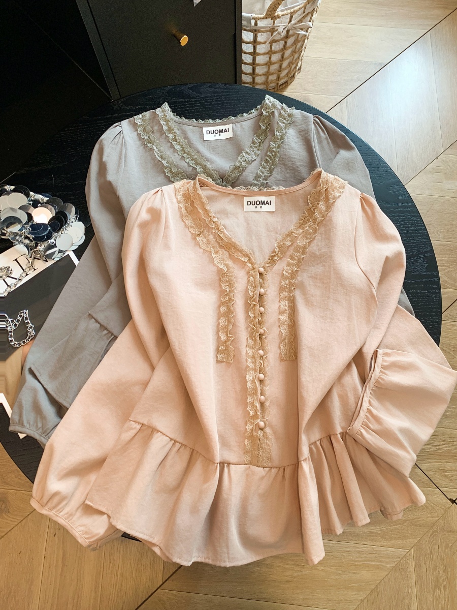 Women's Lace Trim V-Neck Puff Sleeve Blouse Light Sweet Retro Top - Image 3